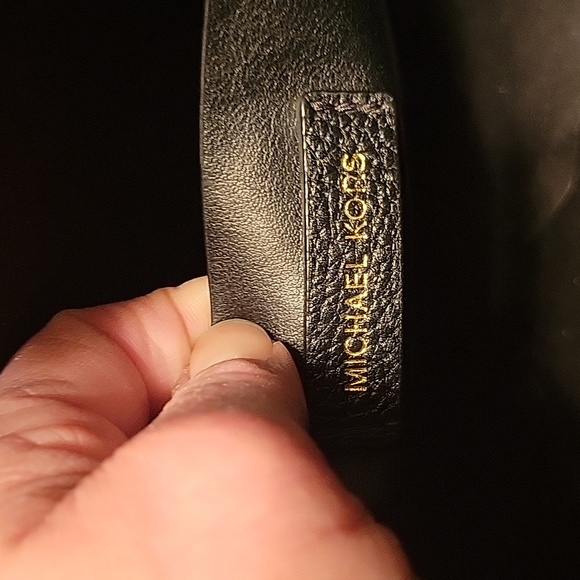 Michael Kors black pebbled leather tote bag w/tie top, long strap - Picture 5 of 9